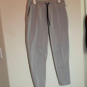 Old Navy Active Gray Tapered Pants (L)